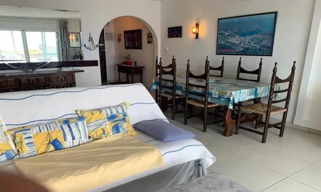 INCREIBLE ATICO CON VISTA MAR Y DELANTE PLAYA SEGOND MOLL EN ROSES — 16
