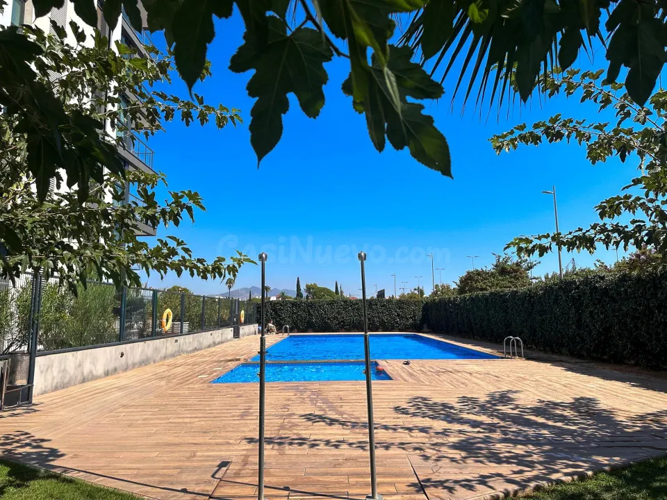 Preciosa vivienda con piscina, garaje y trastero en urbanización para disfrutar todo el año en Castellón