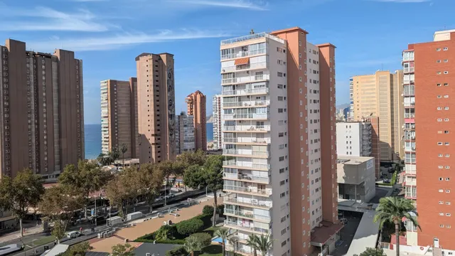 Apartamento con vistas, parking y piscina a un paso de la playa de Levante Benidorm! www.euroloix.com — 18