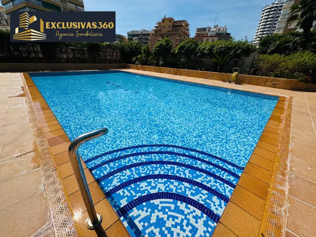 Piso de lujo en primera línea de playa Levante con 3 habitaciones y 2 baños. Exclusivas360 Benidorm — 47