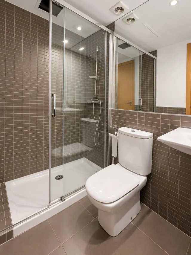 Alquiler de amplio piso 3 habitaciones con terraza, piscina, parking y trastero en Palma — 14