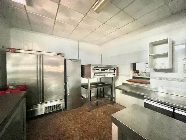 Local comercial 290m² en venta - Cabo cervera — 14