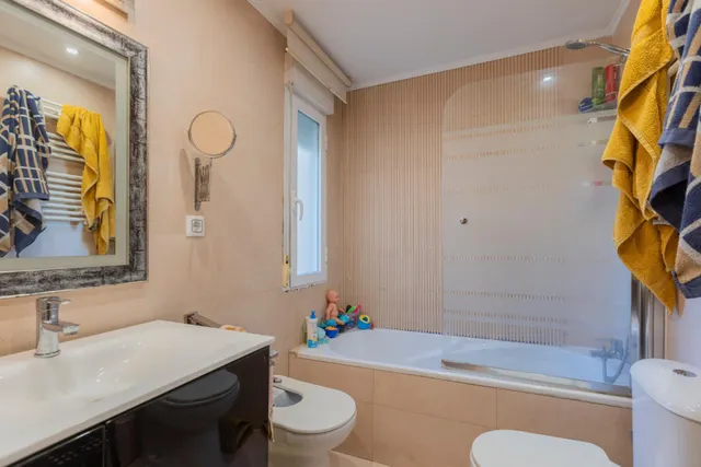 En venta Chalet adosado unifamiliar en Santovenia de Pisuerga — 35