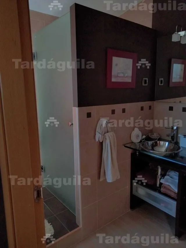 CHALET  INDEPENDIENTE EN URBANIZACION DE VILLAMAYOR — 12