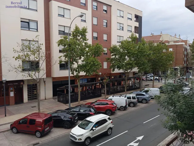 Alquiler de Oficina cerca del Parque San Adrián en Siete Infantes de Lara - Logroño — 9
