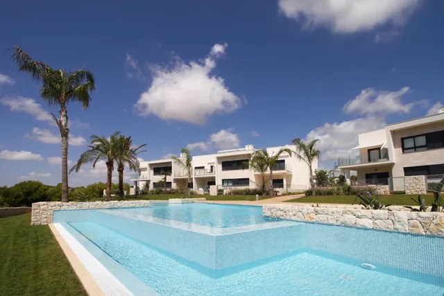 RESIDENCIAL DE OBRA NUEVA EN PILAR DE LA HORADADA JUNTO AL CAMPO DE GOLF — 3