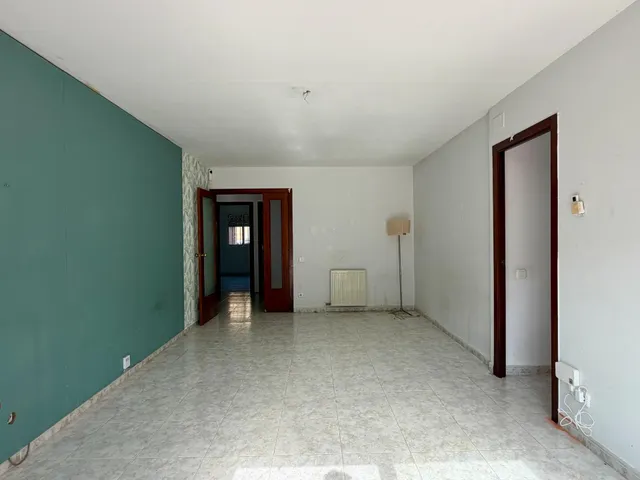¡EN EXCLUSIVA! Planta baja de 4 habitaciones con una espectacular terraza de casi 300 m2 en el centro de Montornès del Vallès. — 6
