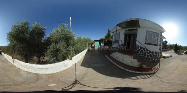 Finca rústica de 9.766 m2 con vivienda legalizada, AFO y pis - foto 4