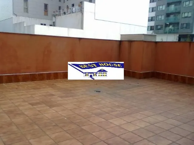LOCAL COMERCIAL EN OBRA  CON TERRAZA — 2