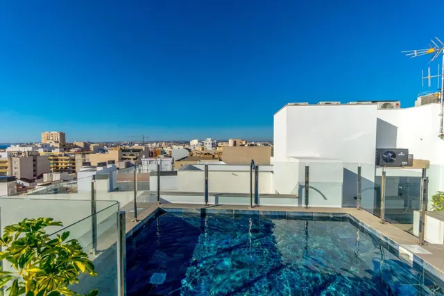 Apartamento céntrico construido en 2024 (aprox. 71 m2 - 3.ª planta) con piscina en la azotea, a solo 250 m de Piscinas Naturales/Playa del Cura, ¡y con licencia turística! — 4
