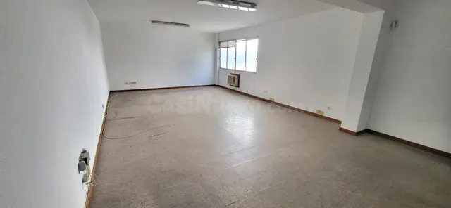 ¡¡AMPLIA OFICINA EN AVENIDA JESÚS RESCATADO!! - foto 2