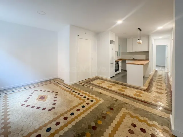 Exclusivo piso reformado a estrenar junto a la avenida del puerto — 3