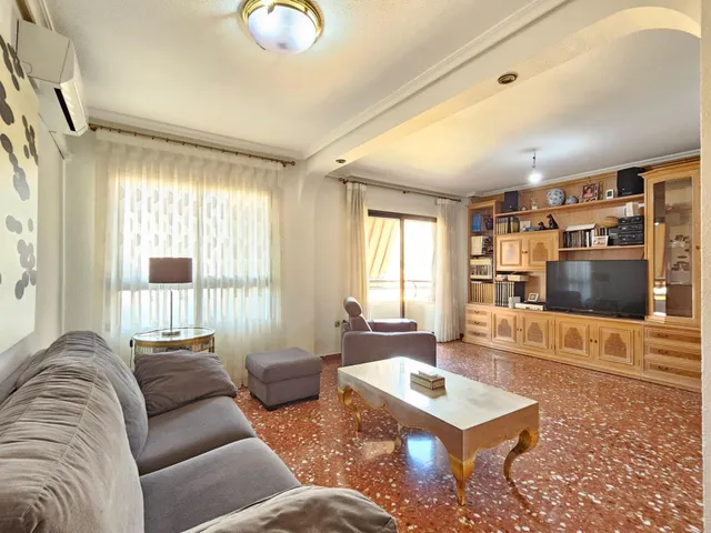 Piso de 3 dormitorios con terraza y garaje en San Vicente del Raspeig — 38