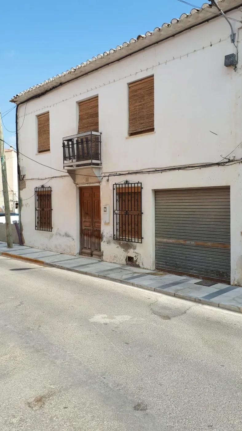 VENTA DE CASA EN OLULA DEL RÍO, (ALMERÍA), PARA REFORMAR.