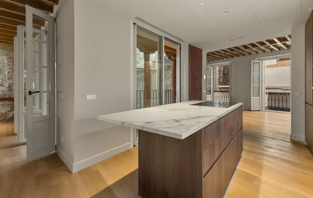 Planta baja 1 habitación 106m² en venta - Puerto Sol-Los Almendros-El Tomillar — 28