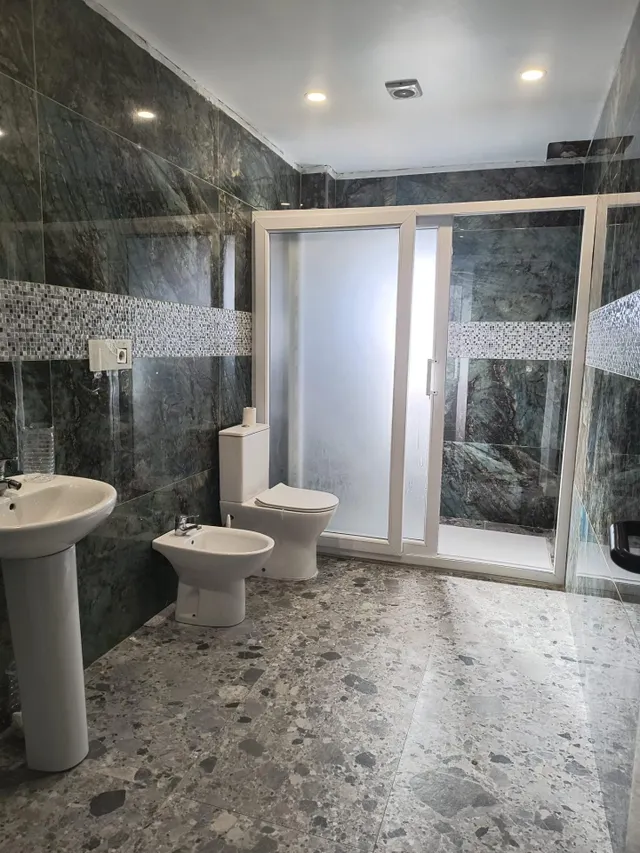 ALQUILER DE EXCELENTE CASA DE CAMPO CON 5 GARAJE — 7