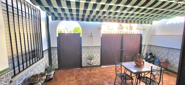 CASA EN ALMODÓVAR DEL RÍO (CÓRDOBA) — 24