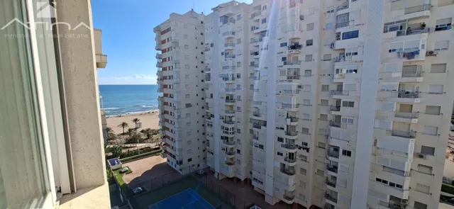 Ático de lujo en Playa de Gandia: vistas al mar, terraza panorámica y acceso directo a la playa en Residencial Aiguablava. — 26