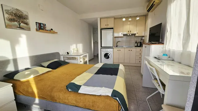 Estudio con piscina. parquing y vista al mar — 13