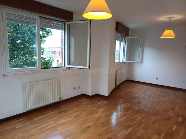ESTUPENDO PISO EN ALQUILER EN EL ALISAL - foto 2