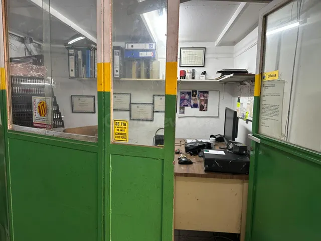 LOCAL 169M2 EN SABADELL - OPORTUNIDAD PARA TALLER DE MECÁNIC - foto 3