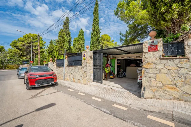 Casa con piscina y gran privacidad en parcela de 1.000 m2 — 41