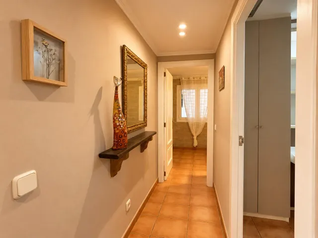 PISO CÉNTRICO CON TERRAZA Y DOS habitaciones EN FONERS — 6