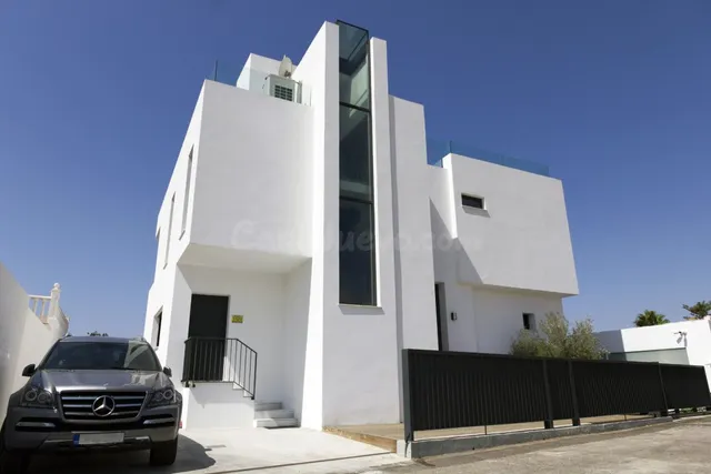 Increible villa en primera linea de la playa, CostaBella, Ma - foto 2