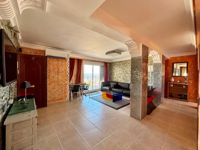 Apartamento en primera línea de playa de Gandia en residencial con piscina comunitaria, garaje y trastero. — 11