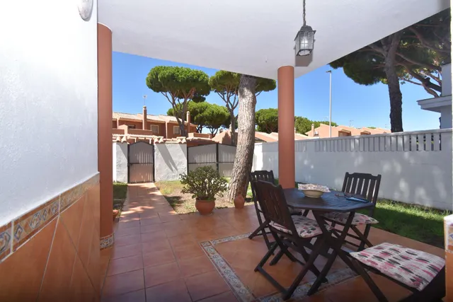 CHALET INDEPENDIENTE EN COSTA SANCTI PETRI A 700 METROS DE LA PLAYA — 8