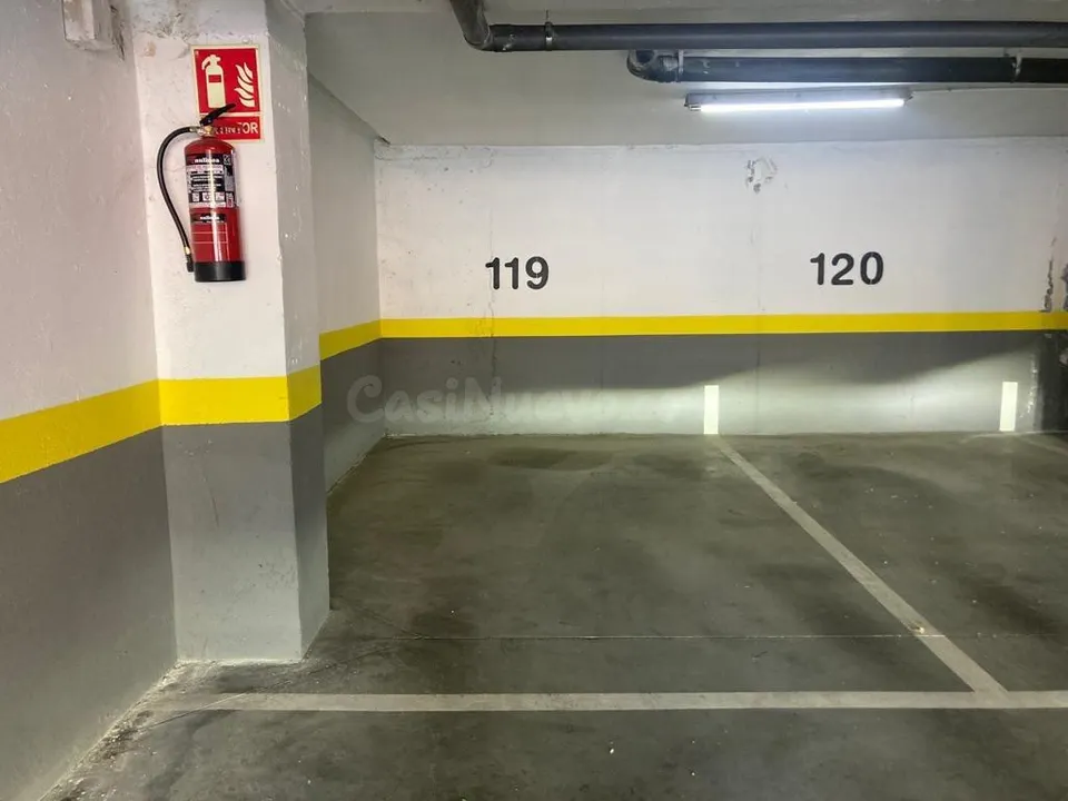 Garaje 22m² en alquiler - Zona Avenida Europa