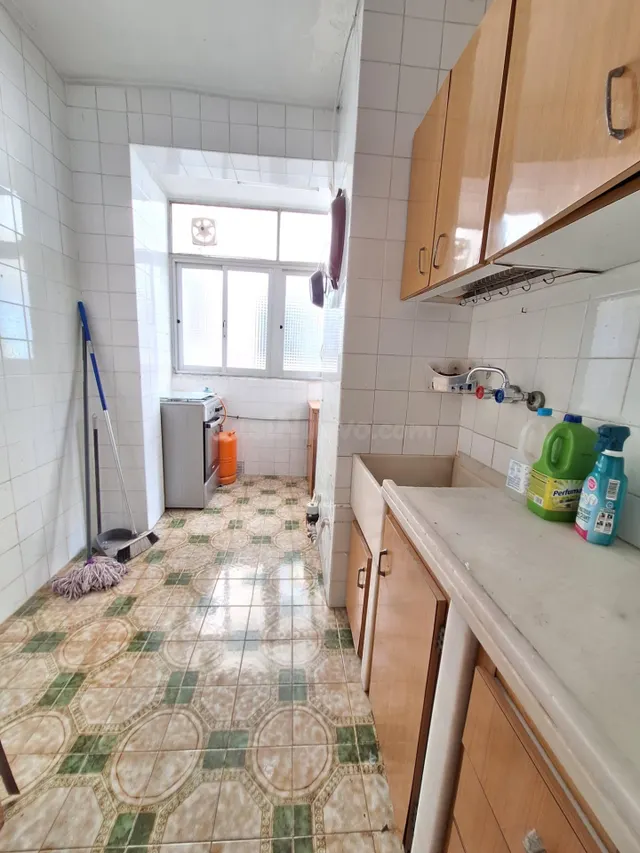 PISO DE 3 habitaciones CON BALCÓN Y MUCHAS POSIBILIDADES — 4