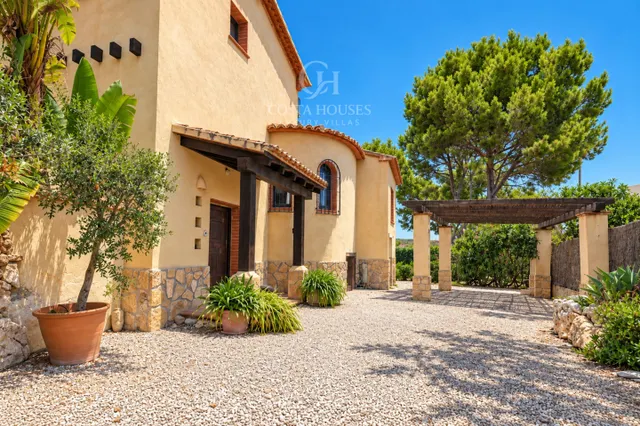 VILLA GRANADELLA · VISTAS AL MAR, NATURALEZA Y PRIVACIDAD EN PARQUE NATURAL GRANADELLA JAVEA — 12