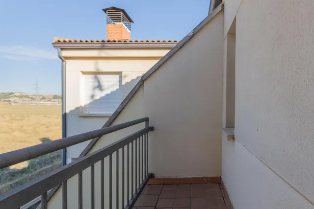 En venta Chalet adosado unifamiliar en Santovenia de Pisuerga — 43