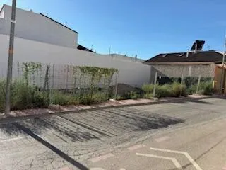 TERRENO DE 207M2 — 3
