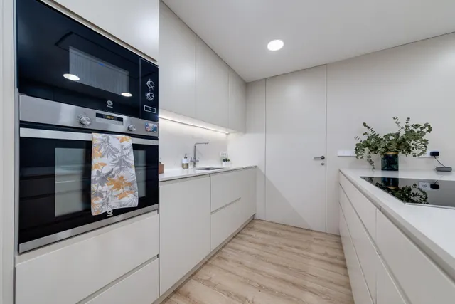 EXCLUSIVA VIVIENDA DE 250M2 EN DOS PLANTAS, CENTRICA Y A 200M DE LA PLAYA DEL CURA — 18