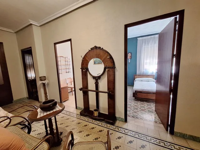 ✨Casa de estilo modernista con jardín privado y amplio garaj - foto 5