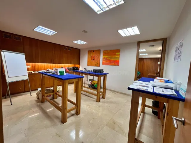 Local comercial 2 habitaciones 449m² en venta - Ortega y Gas - foto 5