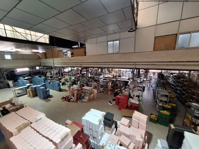 ¡OPORTUNIDAD ÚNICA! Espectacular nave industrial en La Hoya — 9