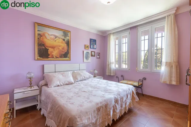 ESPECTACULAR CASA CON PISCINA EN LAS GABIAS — 27