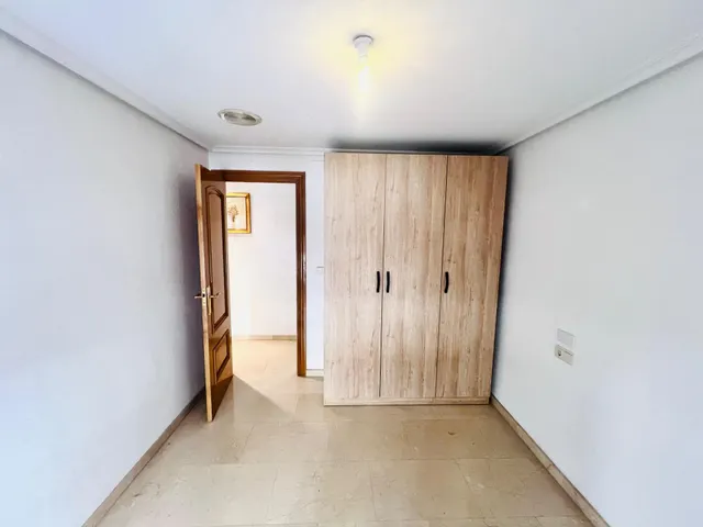 Piso con ascensor en pleno centro de Elche. — 12