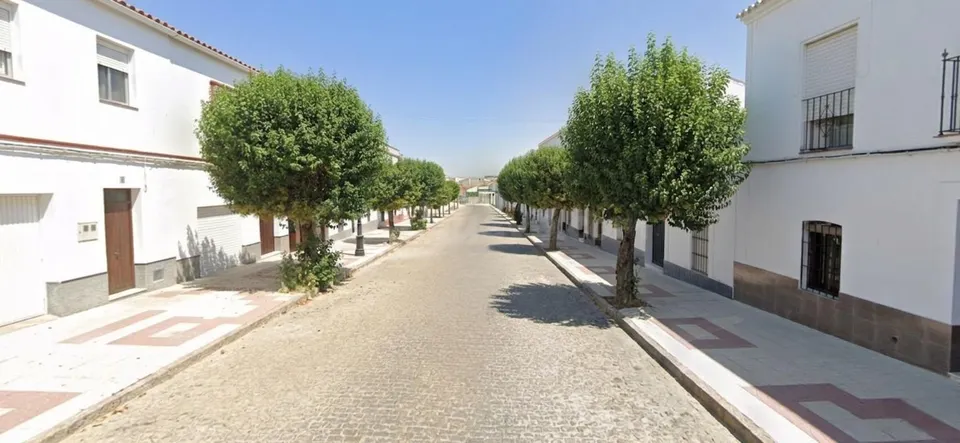 Piso en venta en Monesterio. activo inmobiliario alquilado, no visitable.