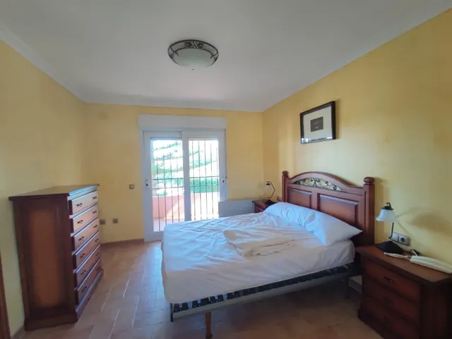 GRAN VIILA EN LOS BALCONES MUY CERCA DE LA LAGUNA DE LA SAL. — 39