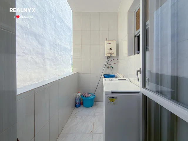 GRAN ÁTICO EN TORREVIEJA: 4 HAB, 1 BAÑO — 16