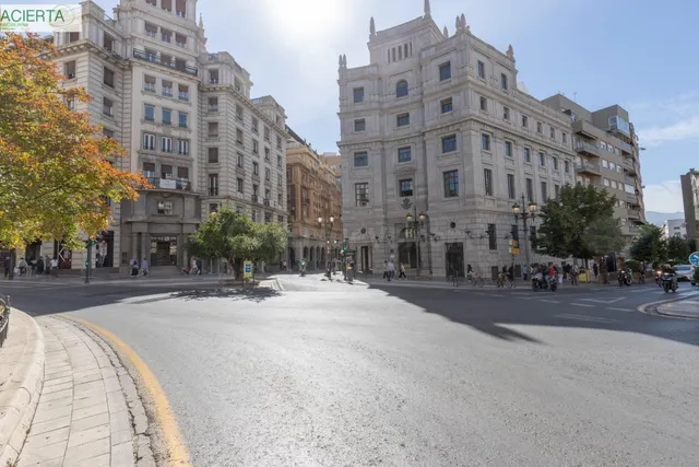 EXCLUSIVA VIVIENDA SEÑORIAL EN ANGEL GANIVET, EN PLENO CORAZON DE GRANADA — 3
