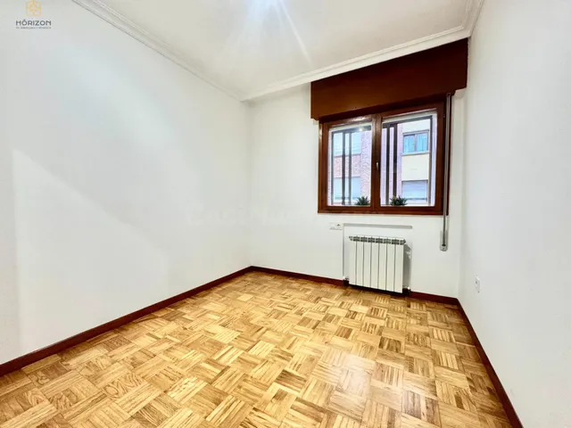 Piso reformado en alquiler junto a la playa de San Lorenzo, Gijón — 23