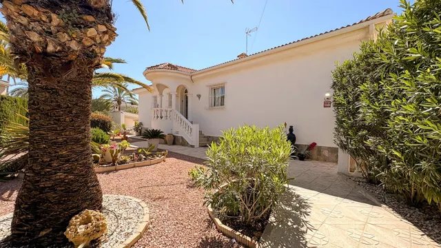 Villa 4 habitaciones 344m² en venta - Centro de la Ciudad Quesada — 5