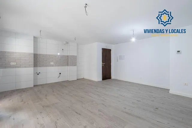 Piso reformado en Avenida Barcelona — 7