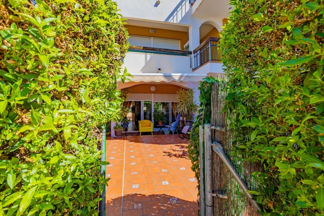 Piso en venta en Avenida Medina Azahara - foto 4