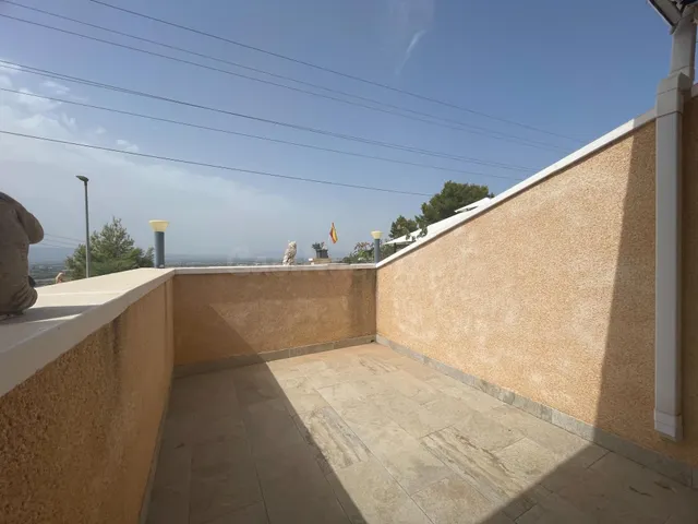 Encantadora casa independiente con vistas panorámicas a la m - foto 3